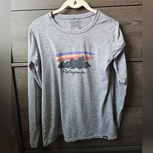 Patagonia Long Sleeve Graphic Tee in Heather Gray